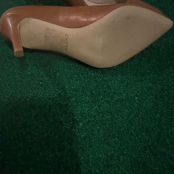 Beautiful shoes - Picture 3 of 5